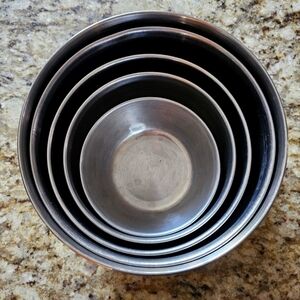 5 stainless steel mixing bowls
